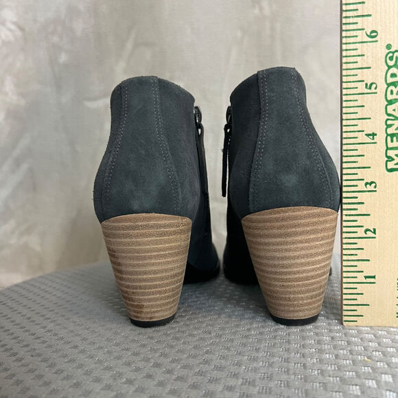Ecco Booties Womens 38 / 7 Gray Suede Magnet Hydromax Ankle Boots Shoes Casual - Picture 7 of 13